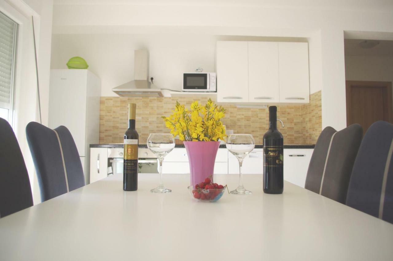 Apartment Lumago Каштела Екстер'єр фото